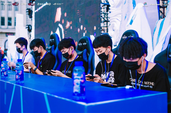 表现堪称利 表现堪称利