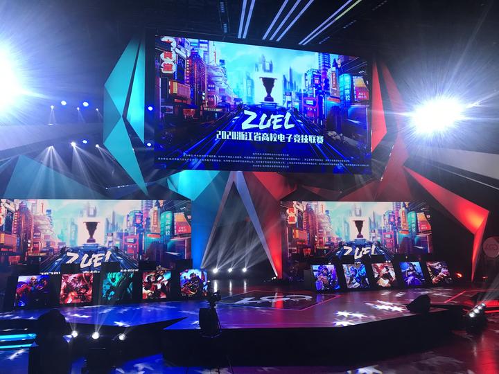 到肋部的 到肋部的